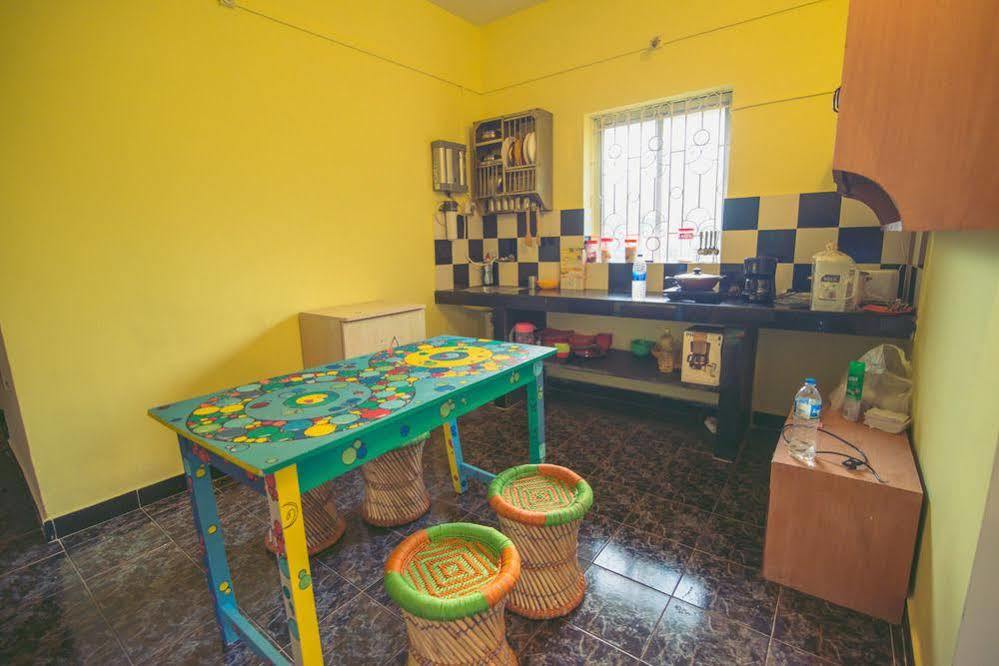 Anjuna By Roadhouse Hostels Goa Kültér fotó